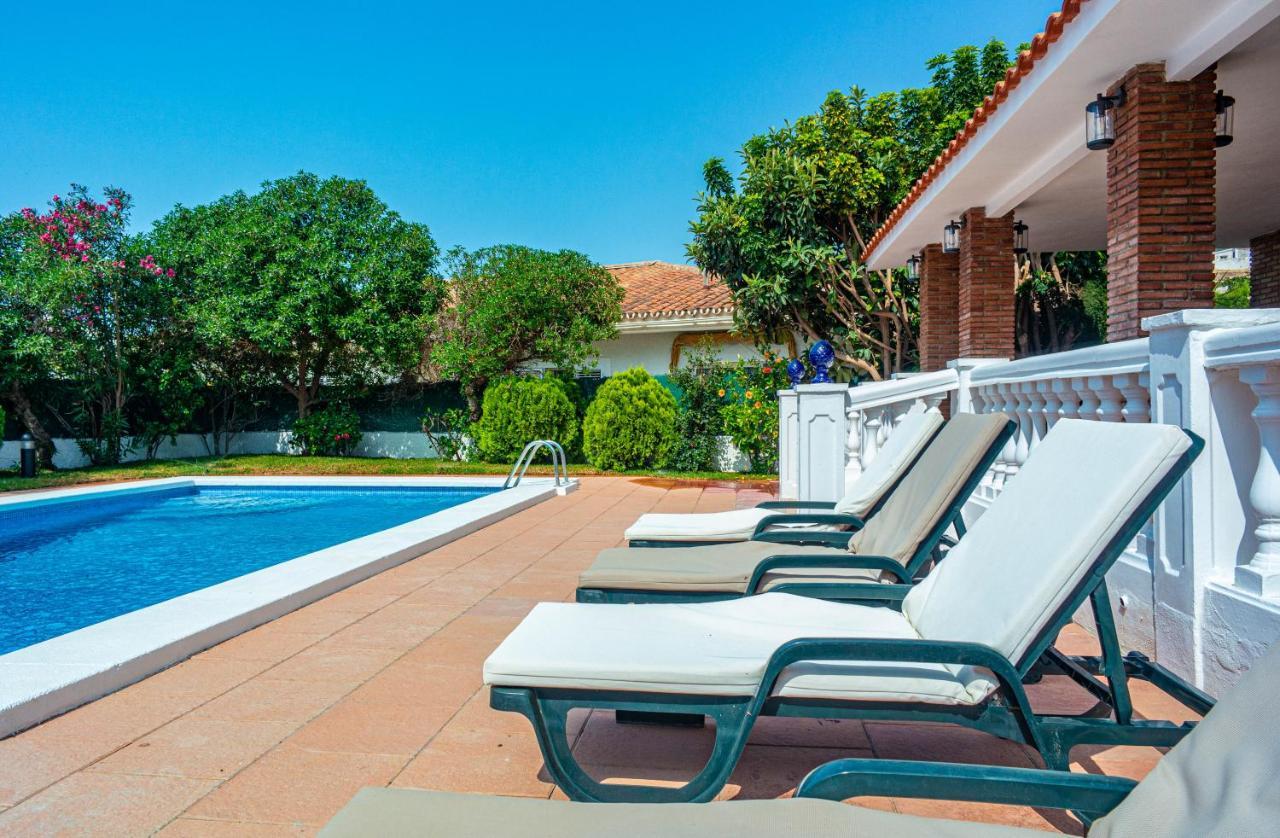 בנאלמדנה Villa Yanna מראה חיצוני תמונה